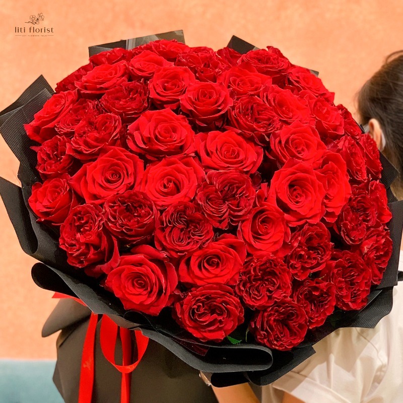 Ý Nghĩa Tặng Hoa Hồng Đỏ - Tình Yêu, Sự Trân Trọng và Thông Điệp Tình Cảm